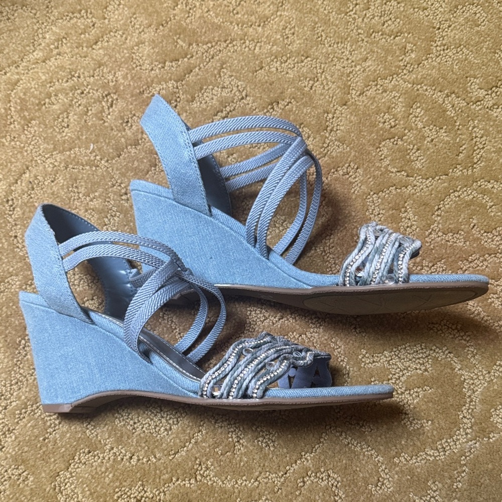 Impo Women's Strappy Blue Sandals - Picture 4 of 4